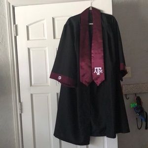 TAMU Graduation cap, gown, & stole